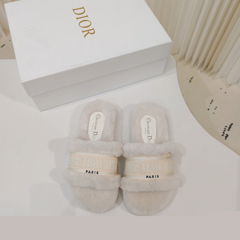 ch**an D*or slippers